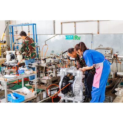 Hochleistungs-Membranpumpe mit Druckluftantrieb, 1022 L/Min Durchflussrate, 120 psi maximalem Druck und Gusseisenmaterial